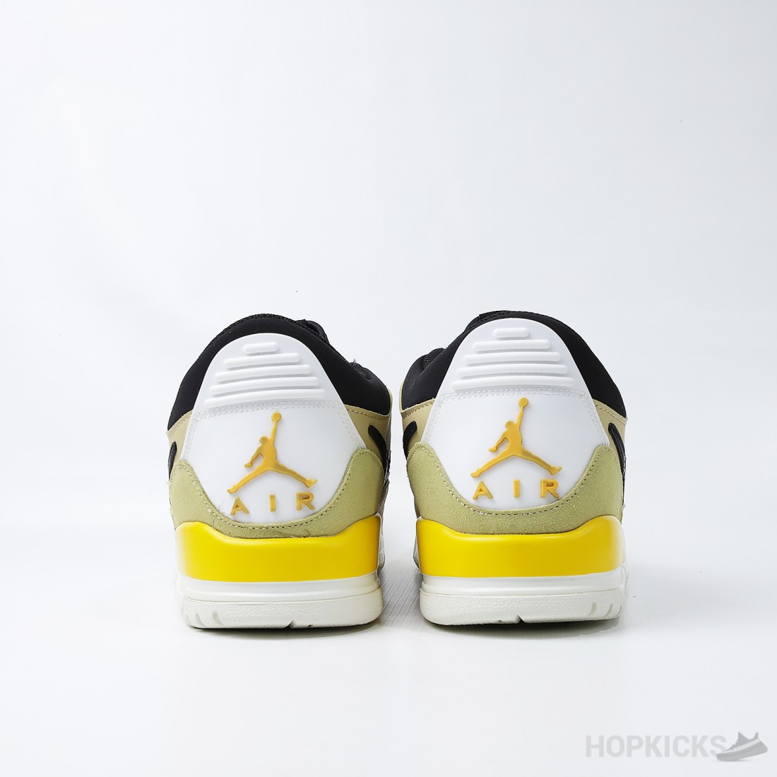 Jordan 312 hotsell low pale vanilla